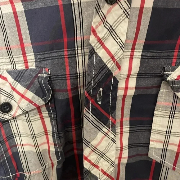 PD&C Button Down - Picture 2 of 4